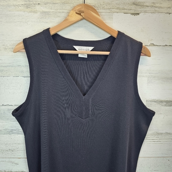 Exclusively Misook Black Knit V-Neck Sleeveless Tank Top Size XL Stretchy Career - Picture 5 of 8